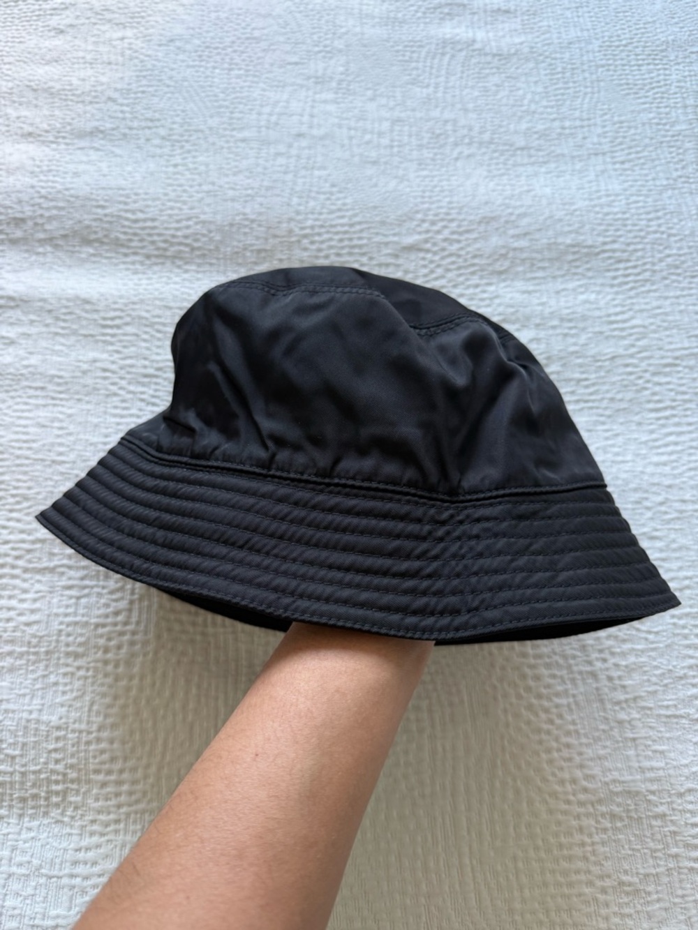 Prada Black Nylon Bucket Hat with Triangular Logo - Picture 5 of 5